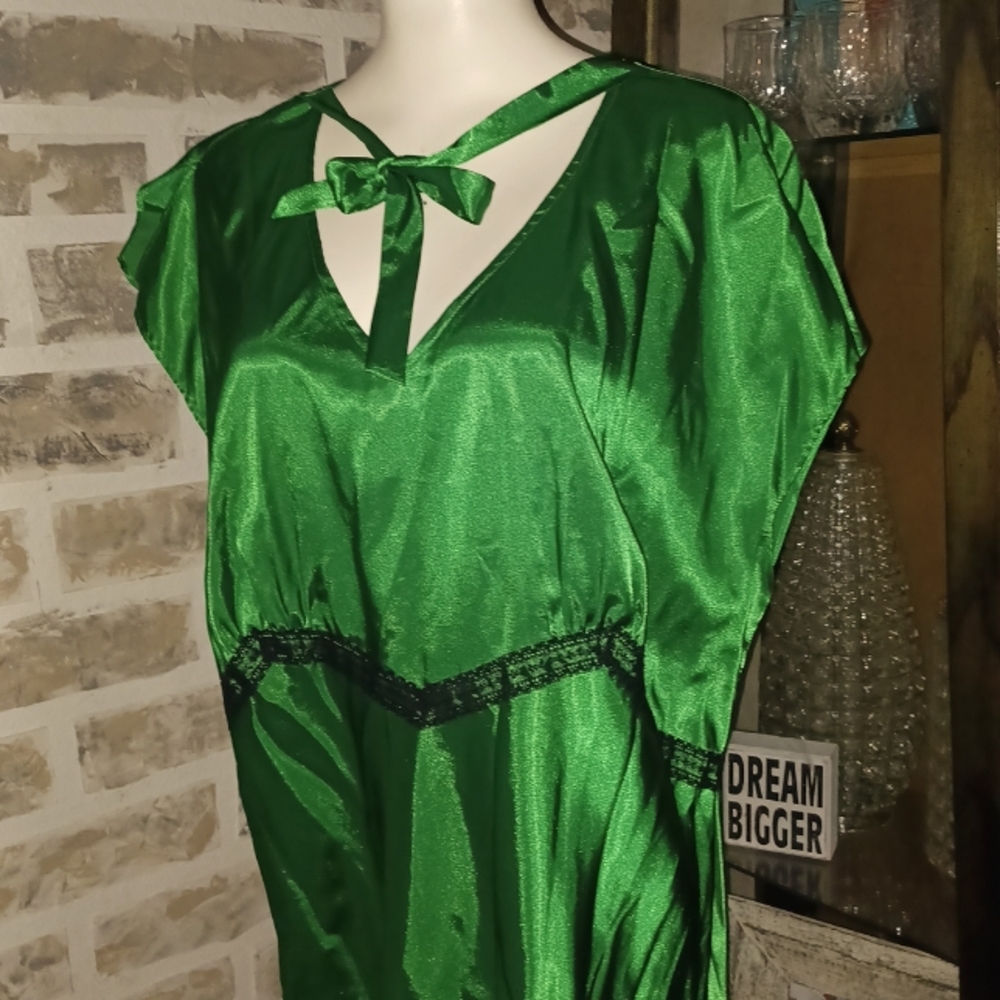 🌠Lane Bryant Green Top